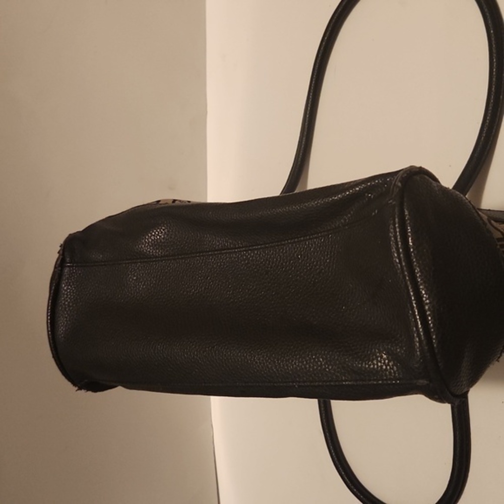 Kenneth Cole Reaction Shoulder‎ Purse - Picture 6 of 16